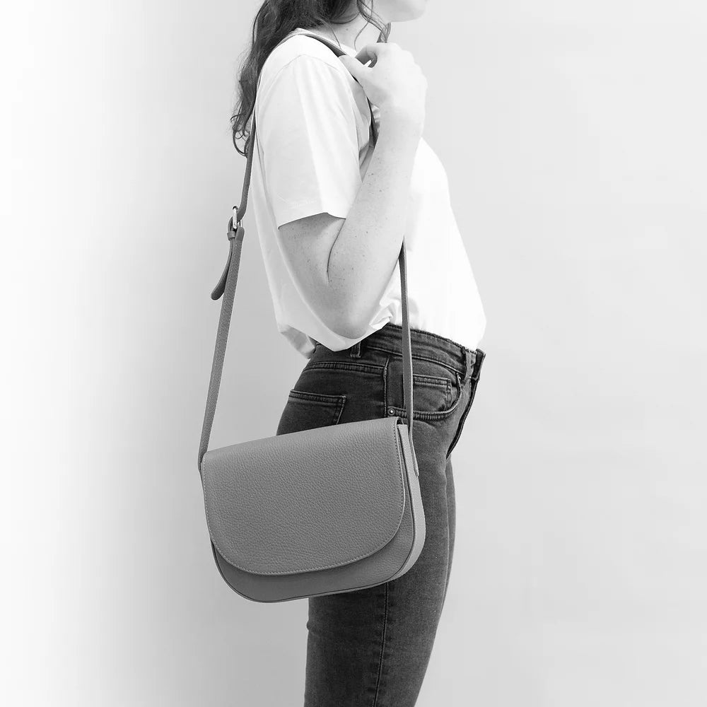 Buenos Aires Crossbody Bag Camel